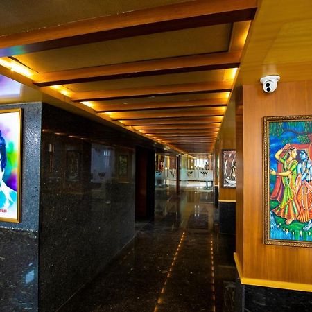 Hotel Vijayarani Tiruchirappalli Exteriör bild