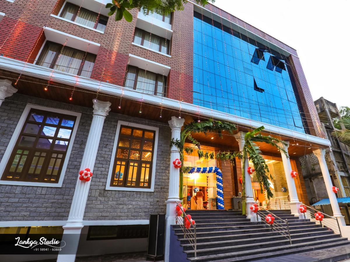 Hotel Vijayarani Tiruchirappalli Exteriör bild