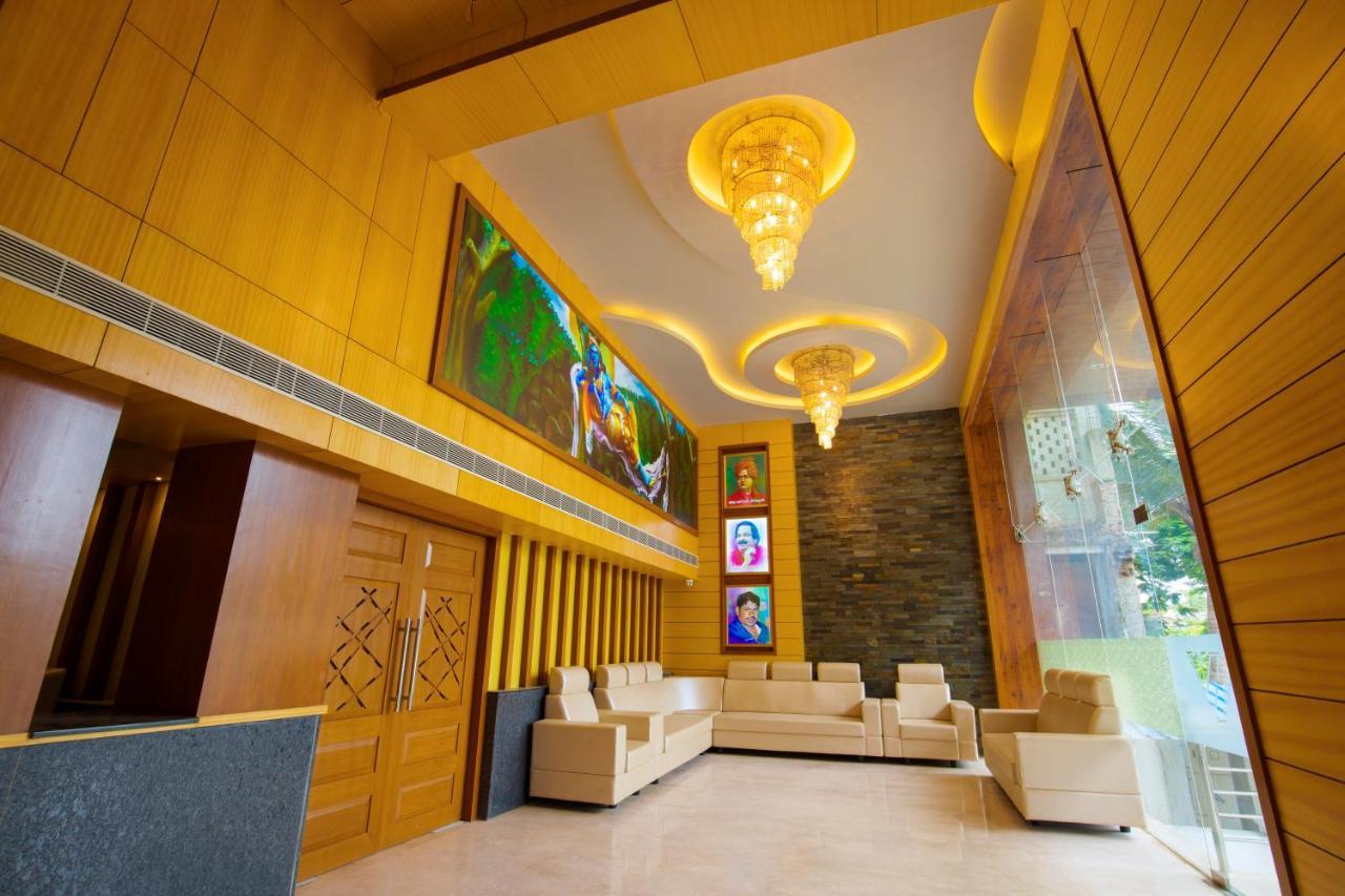 Hotel Vijayarani Tiruchirappalli Exteriör bild