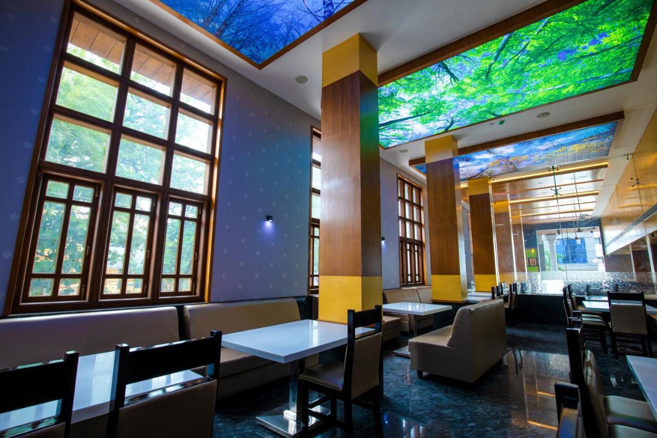 Hotel Vijayarani Tiruchirappalli Exteriör bild