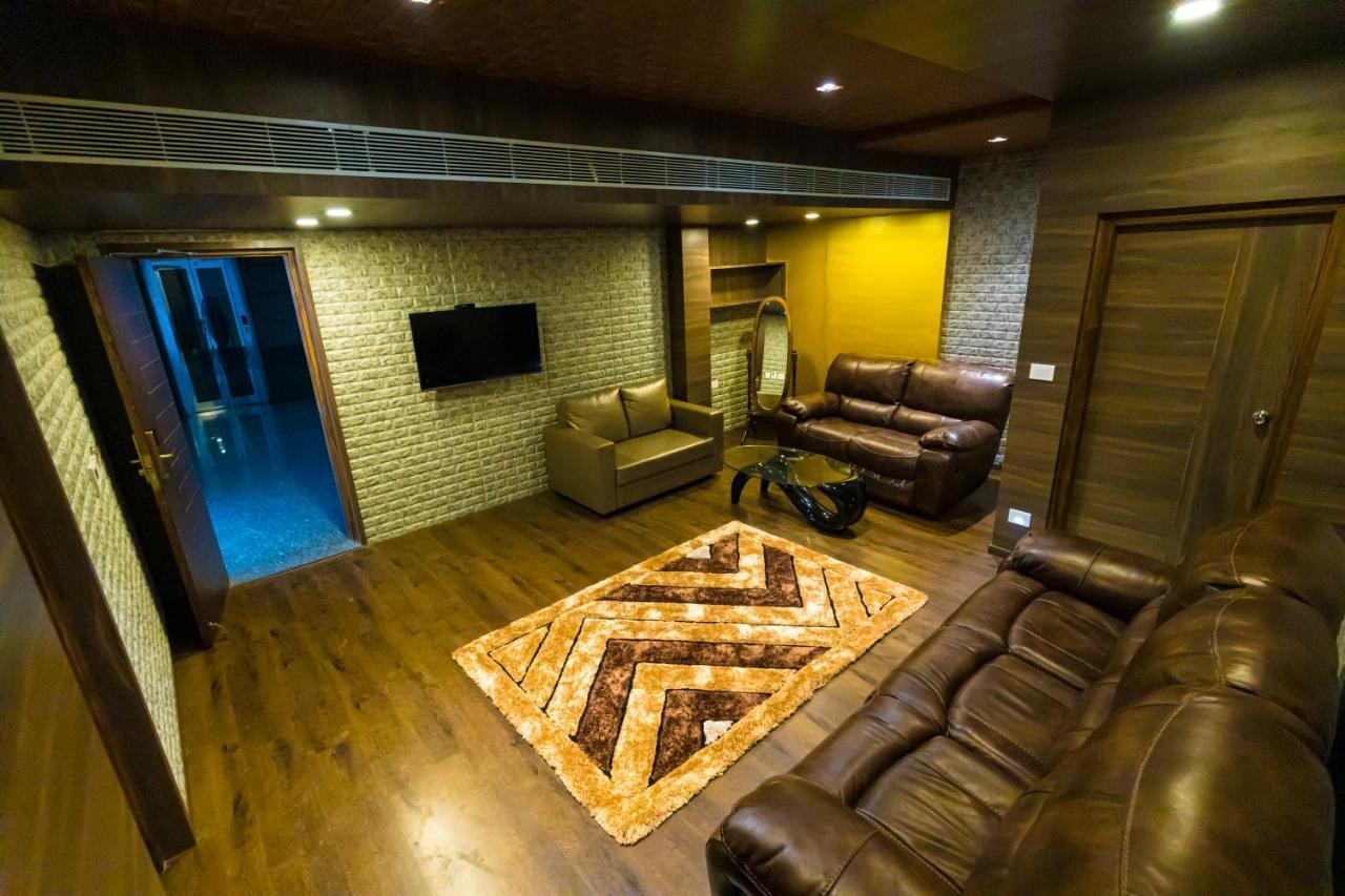 Hotel Vijayarani Tiruchirappalli Exteriör bild