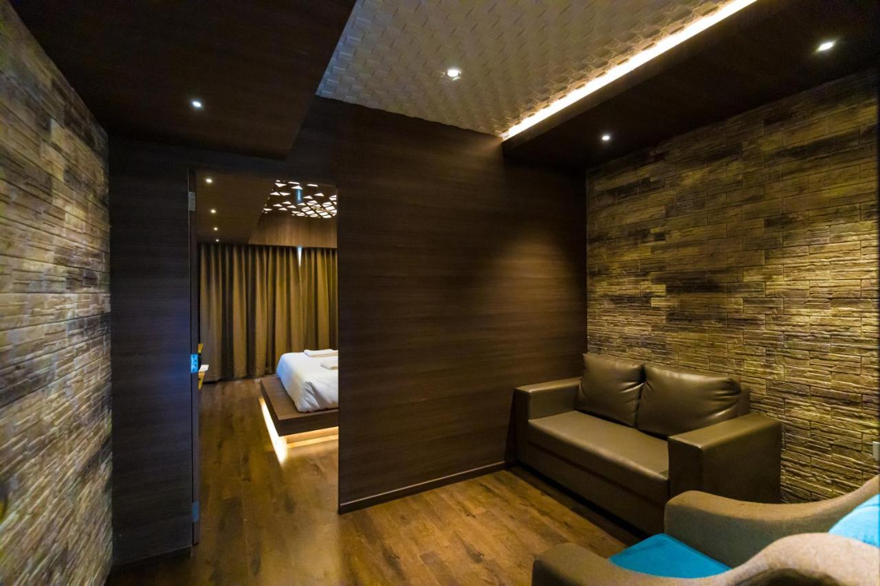 Hotel Vijayarani Tiruchirappalli Exteriör bild