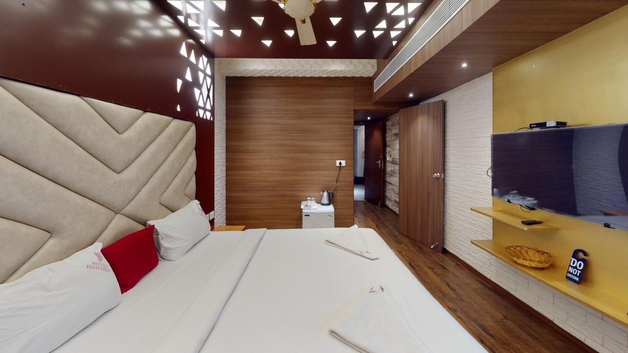 Hotel Vijayarani Tiruchirappalli Exteriör bild